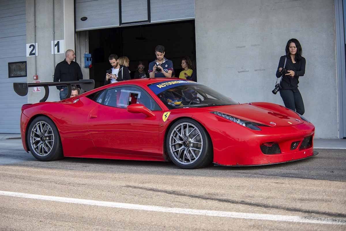 Amazing Ferrari Driving Experience In Italy The Crowded Planet