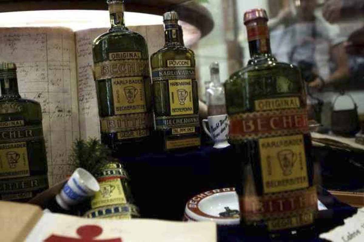 Prague-en-janvier-Becherovka-Jirka-Matousek-via-Flickr